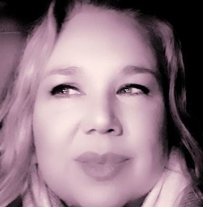 Meet your Posher, Suzanne